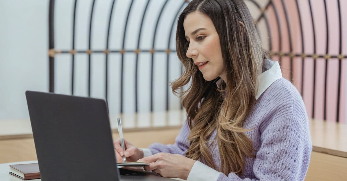 E-E-A-T and AI Search: How Expertise Signals Affect AEO
