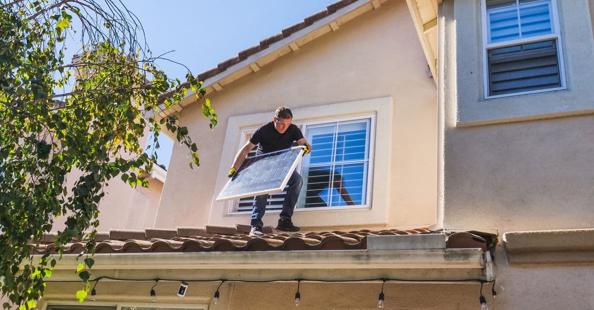 How Many Google Reviews Does a Solar Company Need? (520 Listings)